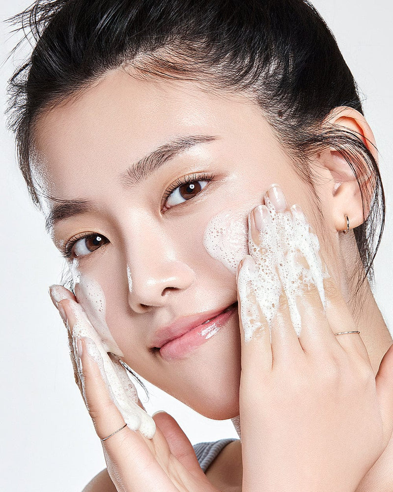 Anua 8 Hyaluronic Acid Hydrating Gentle Foaming Cleanser